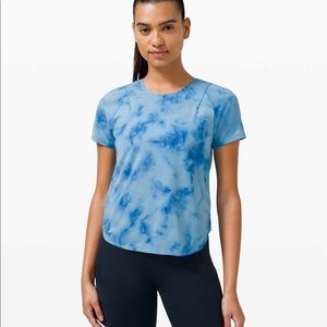 Lululemon lightweight run kit short sleeve